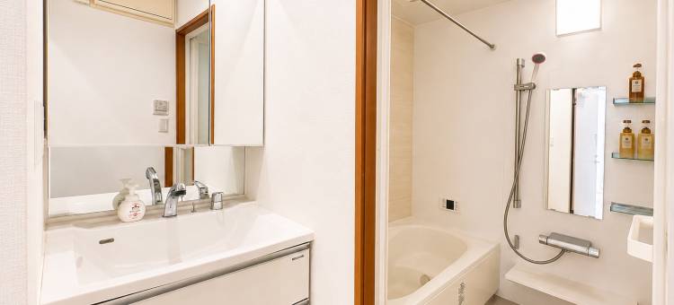 5 min to Shin-Okubo Station｜3BR House｜Full Kitchen｜Max 8 Guests图片
