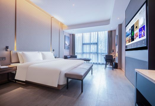 Atour Hotel on Bianhe Middle Road, Suning Plaza, Suzhou. Hotel Overview