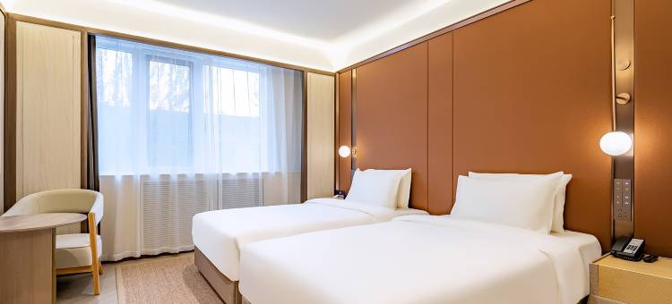 艺龙酒店(北京中关村南大街国家图书馆地铁站店)图片