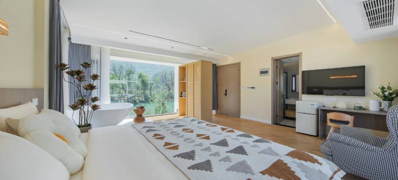 皖南院子·野奢观景民宿 (泾县皖南川藏线月亮湾风景区店)图片