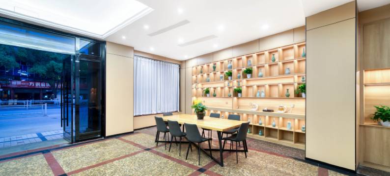 回禾燕晶酒店(台州黄岩中学黄长路店)图片