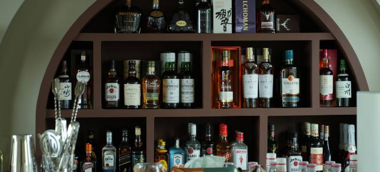 三亚 Summer·冬藏海景设计民宿&Whisky Bar(蜈支洲岛后海店)图片