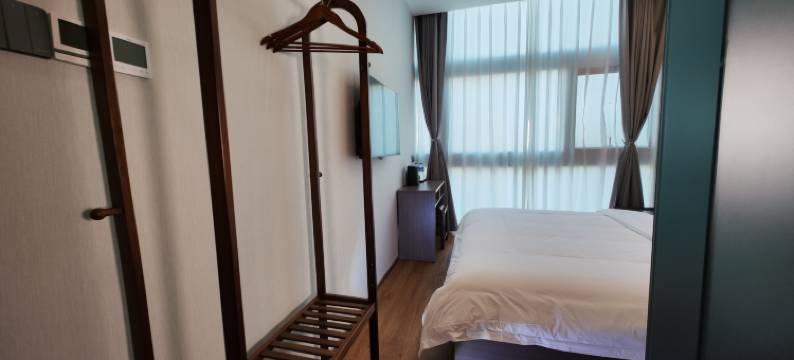 乐酷假日快捷酒店(北京王四营店)图片