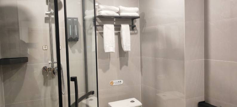 乐漫酒店(乐山张公桥美食街店)图片