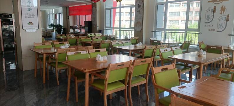 心连心康养驿站图片