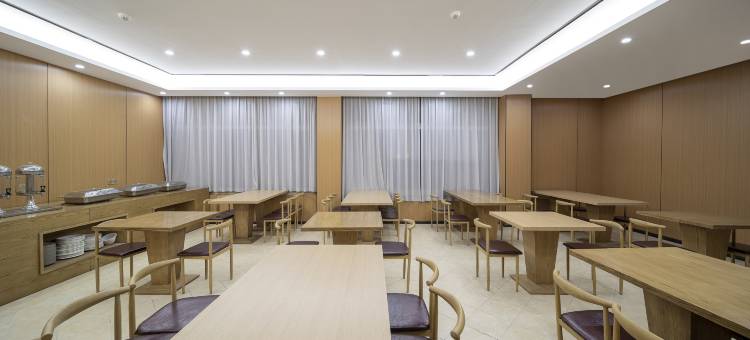 雅斯特国际酒店(甘孜巴塘店)图片