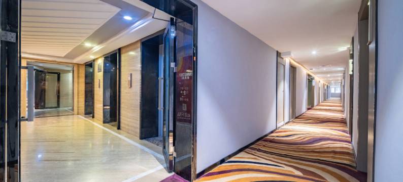 Star.星晨高空观景酒店(贵阳花果园购物中心白宫店)图片