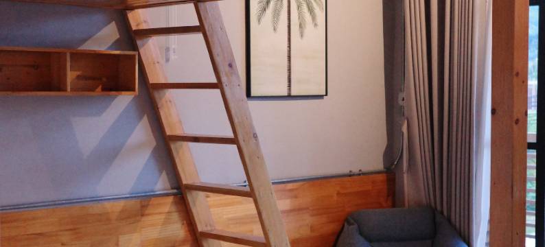 ROOTS小妖精民宿(万宁日月湾店)图片