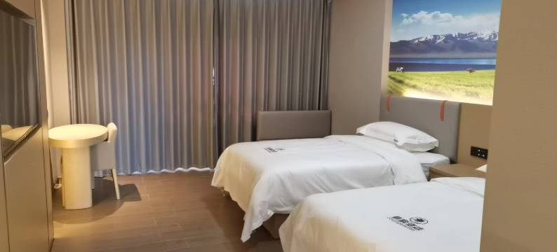 精河景枫酒店图片