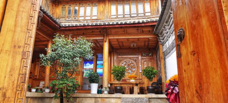 玉龙蓝天酒店(丽江高铁站店)图片