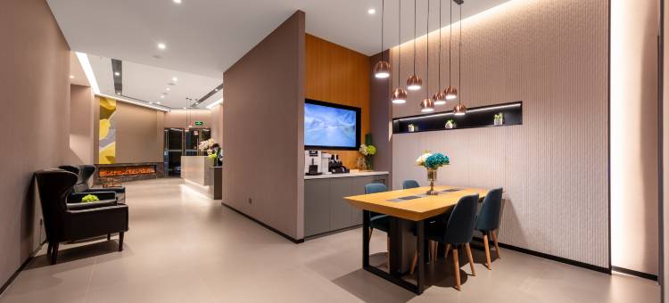 如家商旅酒店(深圳会展中心岗厦地铁站店)图片