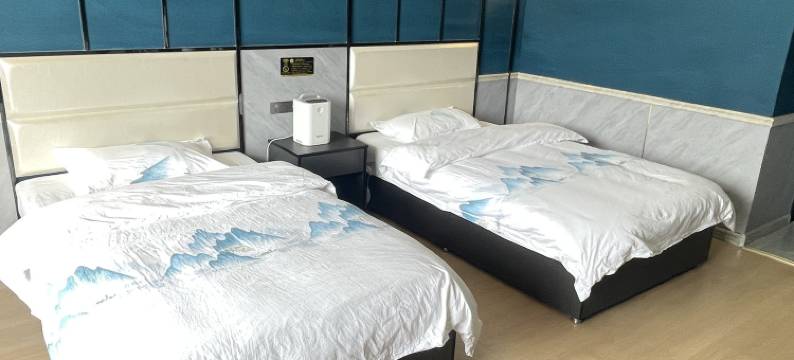 久治四叶草大酒店图片