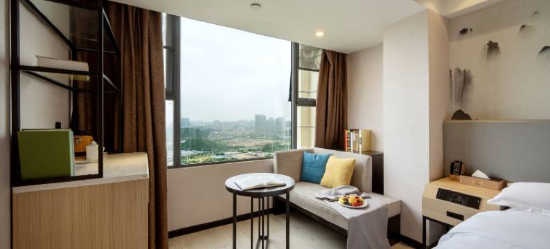 峰宿·山景轻居酒店(贵阳观山湖区高铁北站店)图片