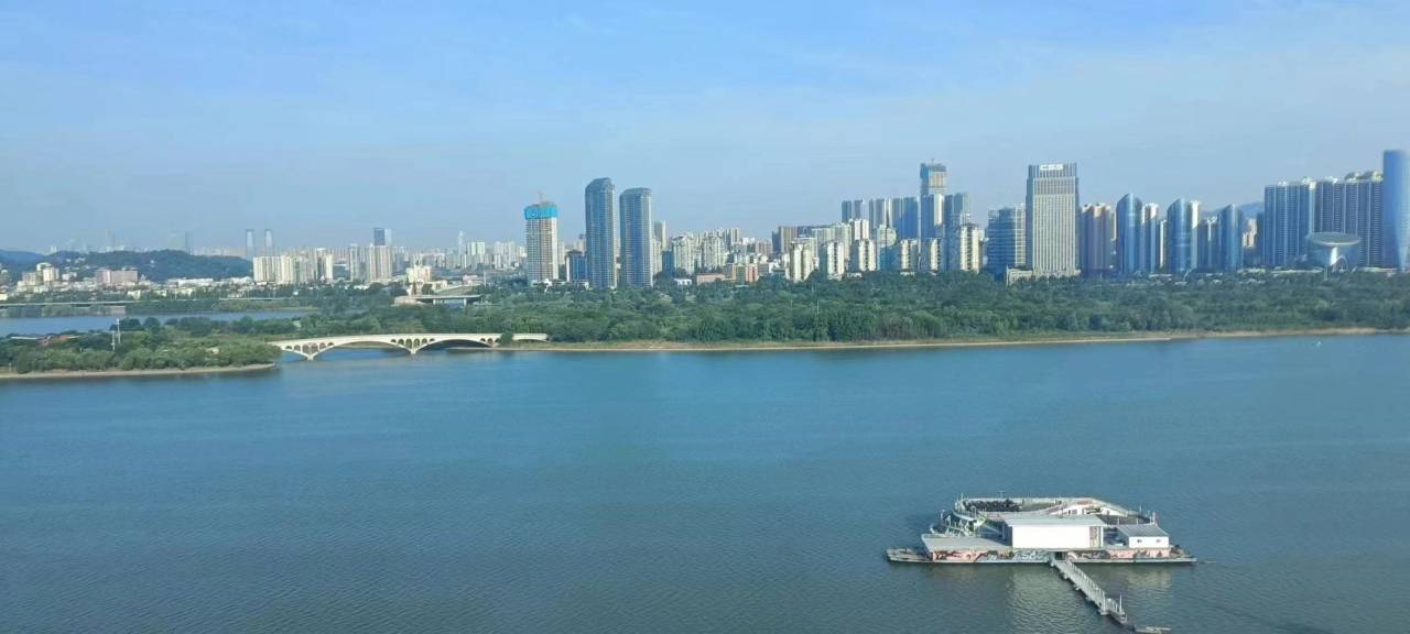 思漫江景轻奢酒店图片