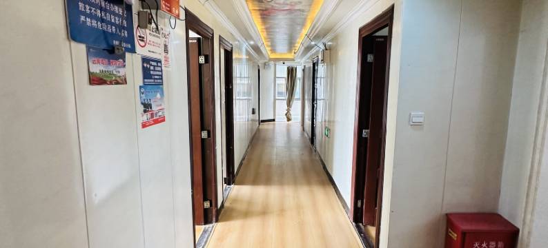 鼎豪宾馆(逸盛路地铁站店)图片