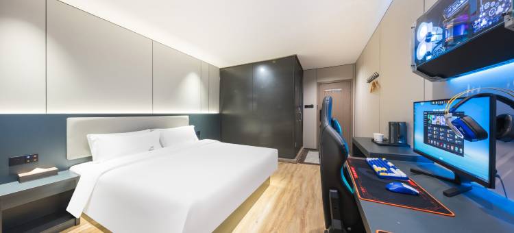 美娱·星峰电竞酒店(武汉欢乐谷园林路地铁站店)图片