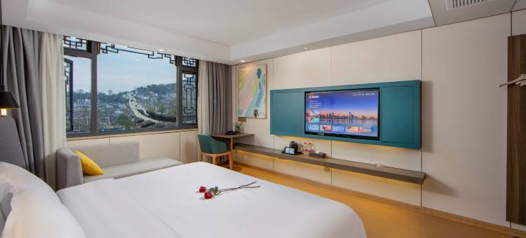 潮漫酒店(凤凰古城店)图片