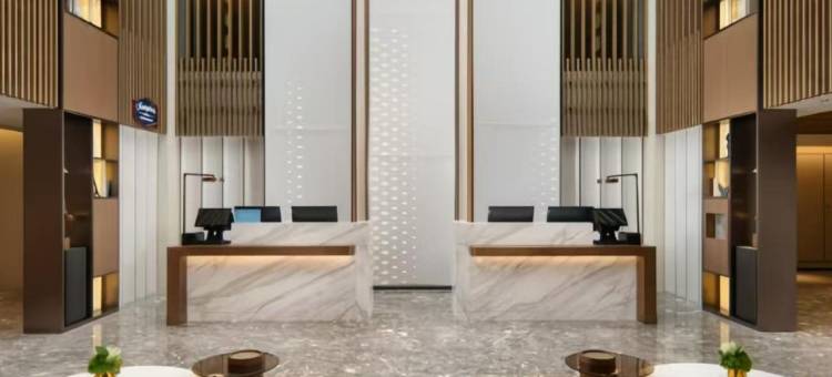 华侨国际酒店(骑楼老街海口友谊广场店)图片