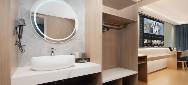 异刻空间酒店(贵阳花溪大学城店)图片