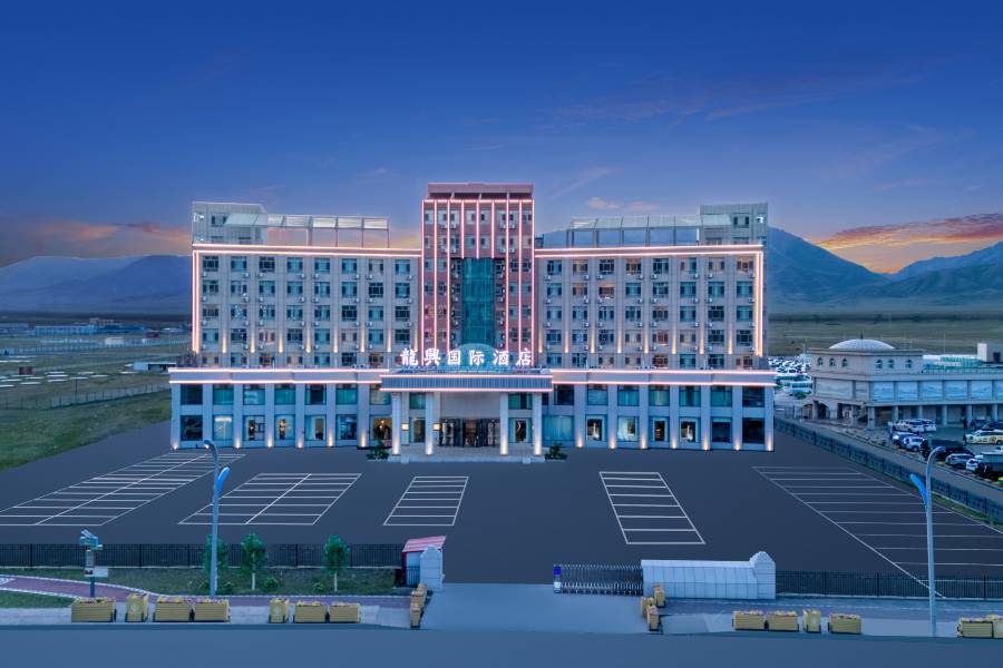 巴音布魯克龍興國際大酒店
