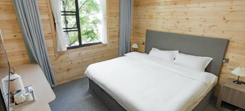 青柚民宿(开封万岁山武侠城清明上门园店)图片