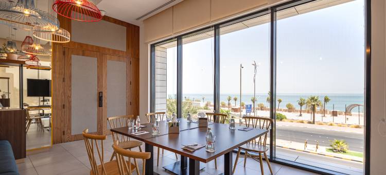 希尔顿之家科威特萨尔米耶(Hampton by Hilton Kuwait Salmiya)图片