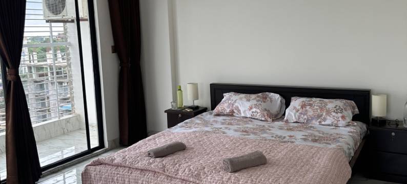 Azreen Tower, 9F &9G图片