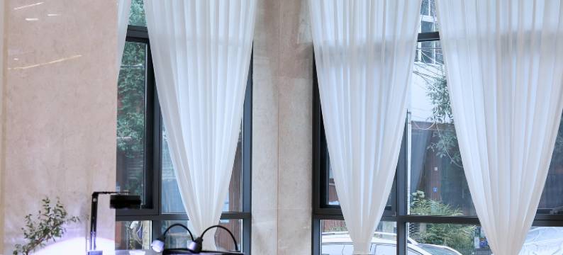 山鸟与月·汤池投影民宿(街子古镇店)图片