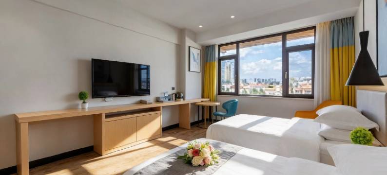 旺马假日酒店(人民东路大树营地铁站店)图片