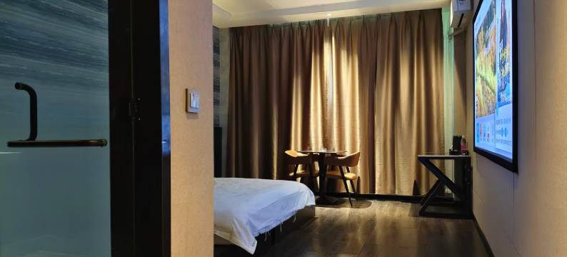 他她影院酒店(介休火车站店)图片