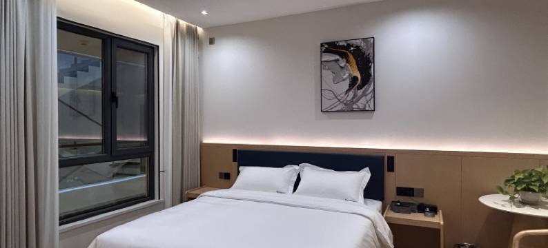 艺龙瑞云酒店(秦安北滨河路店)图片