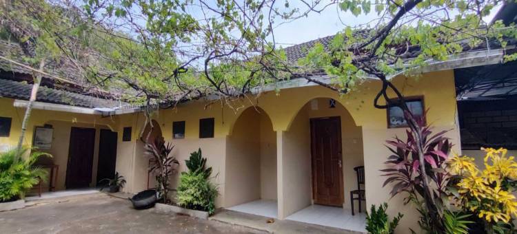 OYO 95108 纳雷斯瓦里民宿伊斯兰旅馆(OYO 95108 Nareswari Homestay Syariah)图片