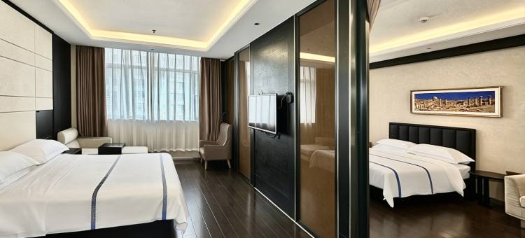 睿柏·云酒店(丹东火车站鸭绿江店)图片