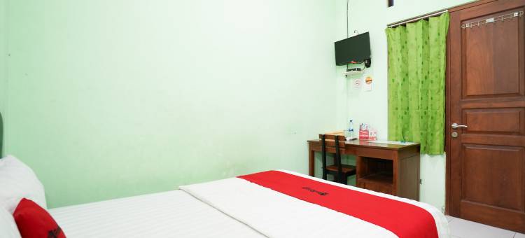 红多兹伊斯兰酒店-近日惹莫努门肯巴里(RedDoorz Syariah Near Monumen Jogja Kembali)图片