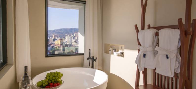 西双版纳景洪云端·尚景度假酒店(告庄星光夜市店)图片