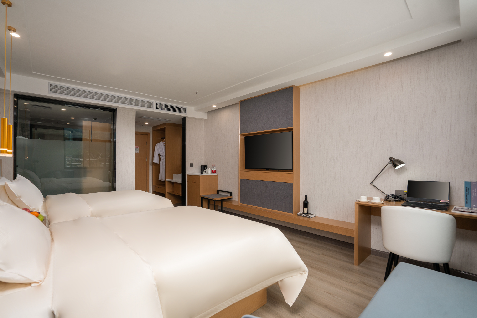 Rongjiang Tianchi Qiyue Hotel (Cunchao Football Field)Over view