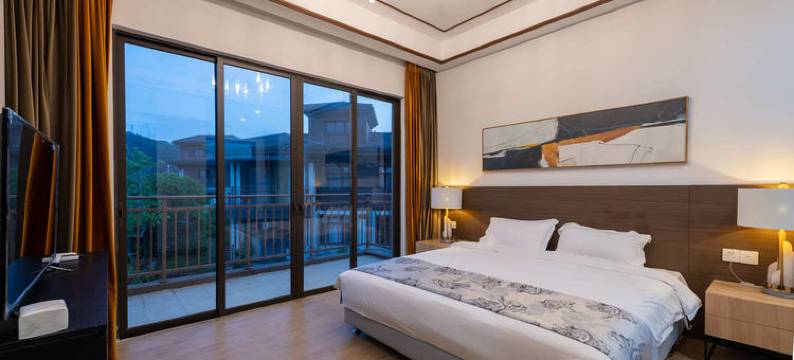 佛山鹭影菲拉别墅(高明美的鹭湖店)图片