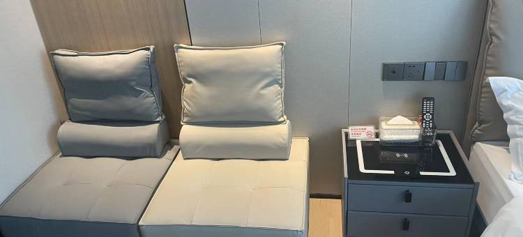 尊尚国际会展酒店公寓(国际会展中心云岸店)图片