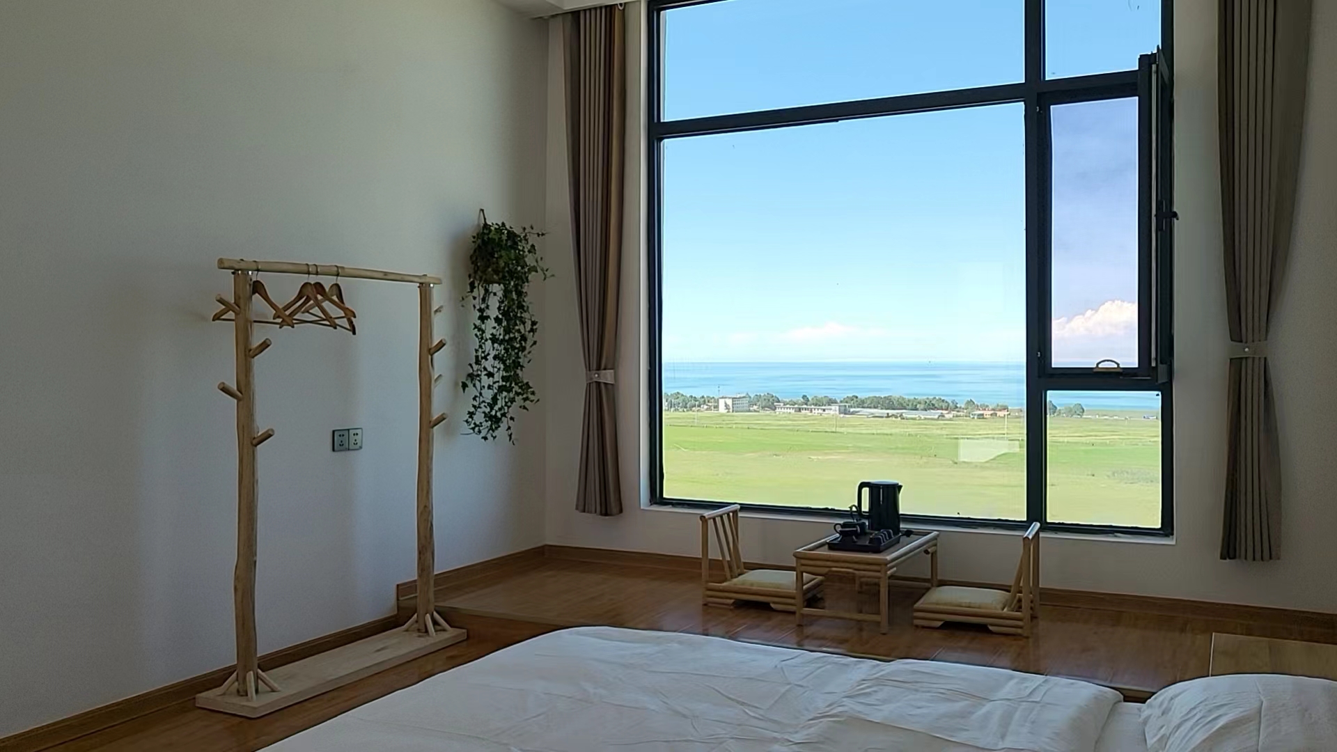 青海湖山水见民宿