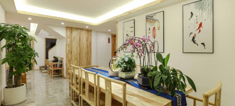 子辰栖舍民宿(贵阳花溪清水江路地铁站店)图片