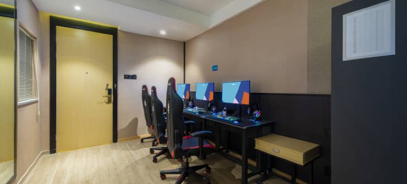 爱电竞酒店(南京百家湖天元西路地铁站店)图片