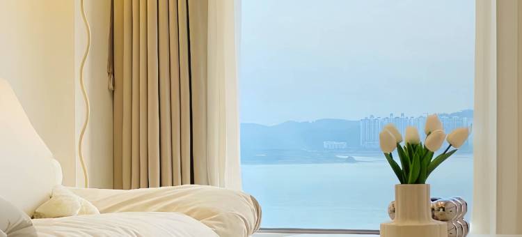 比宁而居海景Loft公寓(龙光世纪商务中心高铁站店)图片