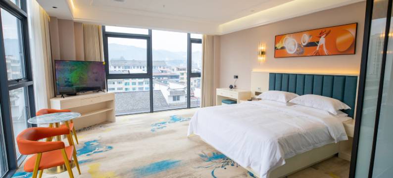 星屹大酒店(天柱蚂蝗龙金凤公园广场店)图片