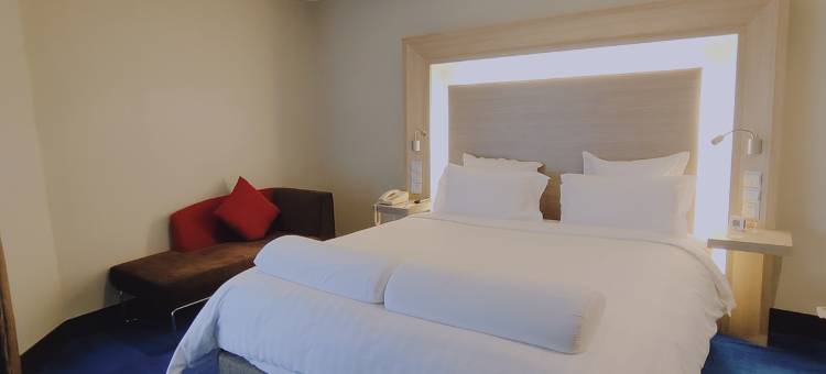 深圳万德诺富特酒店(福田科学馆地铁站店)图片