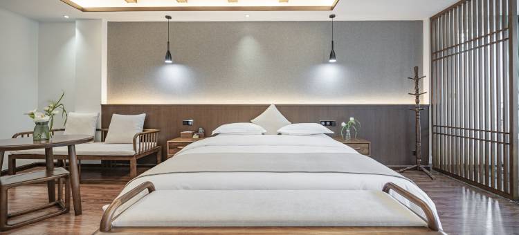 鸡足山远方的家民宿图片