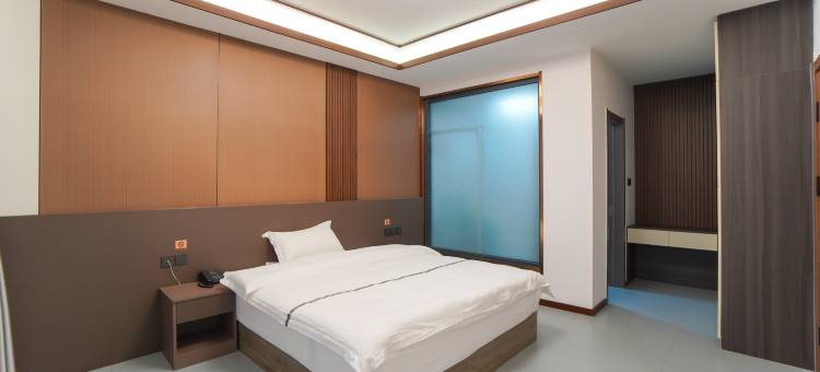 睿柏·云酒店(张家口怀来狼山店)图片