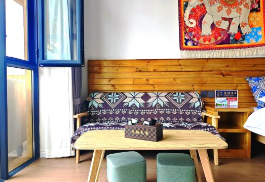 Tongqi Homestay Hotel Overview