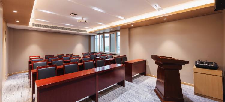 白玉兰酒店(天津汉沽百货大楼店)图片