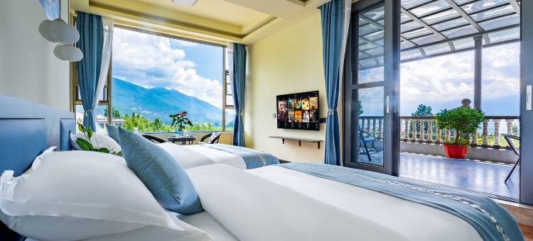 丽江田间小憩民宿(三义国际机场店)图片