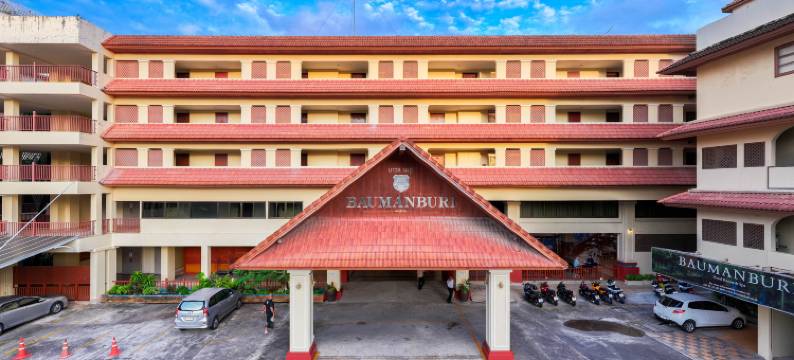 芭东柏丽酒店(Baumanburi Hotel Patong)图片